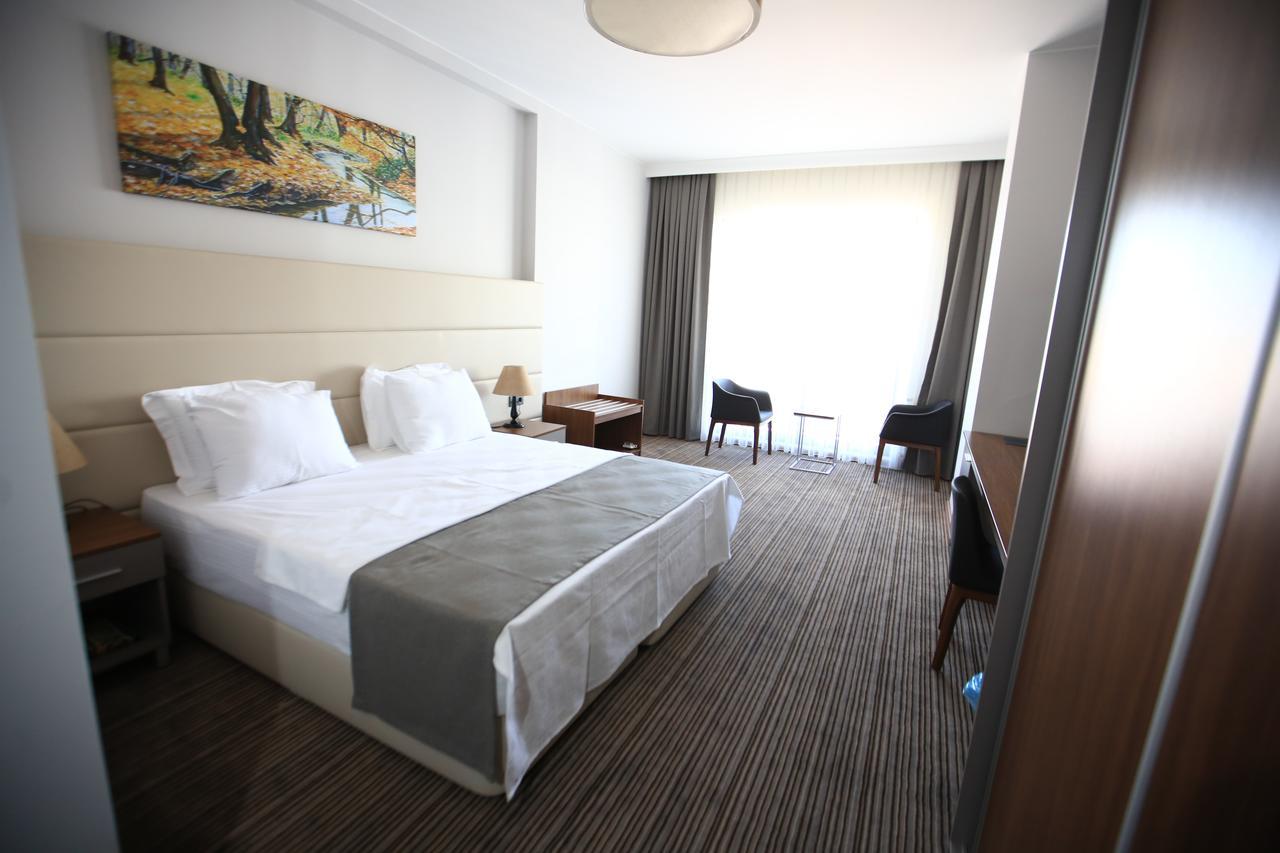 Familya Otel Erbaa Экстерьер фото